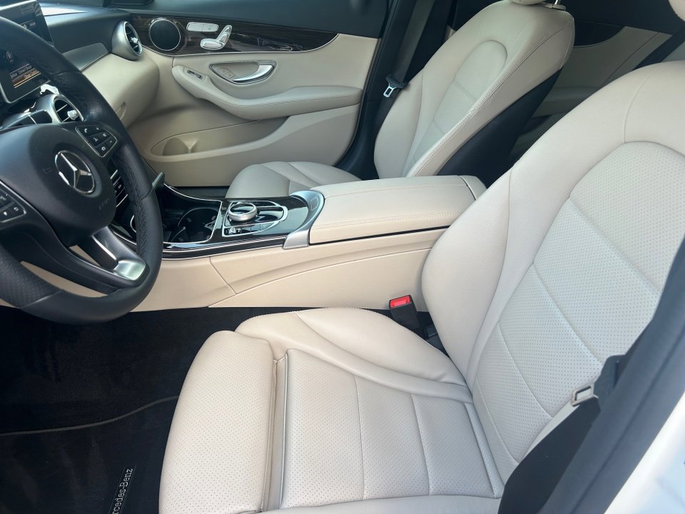 Used 2018 Mercedes-Benz C 300 image 9
