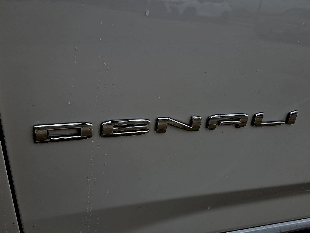 Used 2021 GMC Yukon Denali w/ Denali Premium Package AWD/4WD image 10