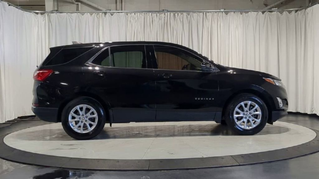 Used 2018 Chevrolet Equinox LT FWD image 11