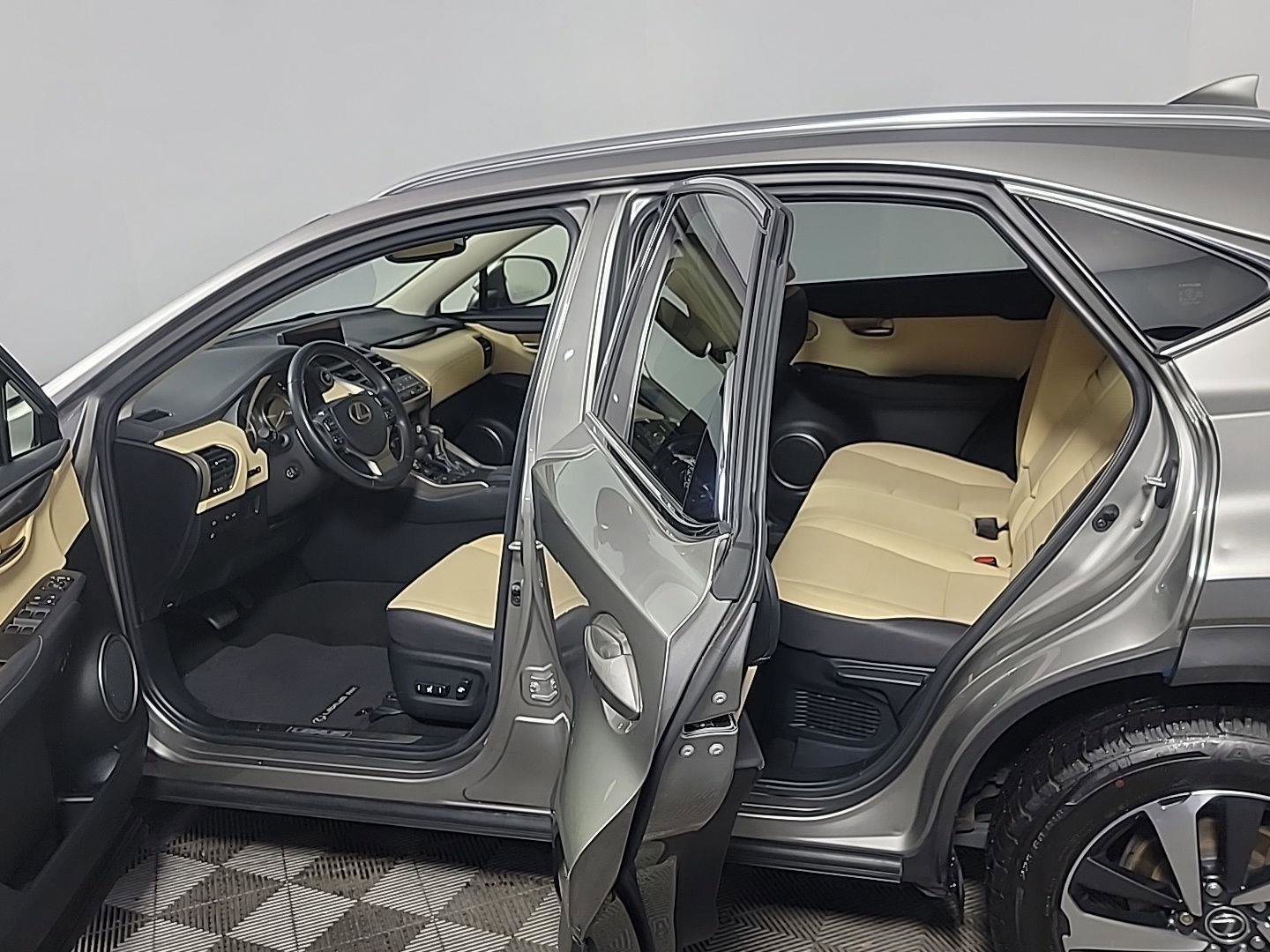 Used 2019 Lexus NX 300h AWD image 16