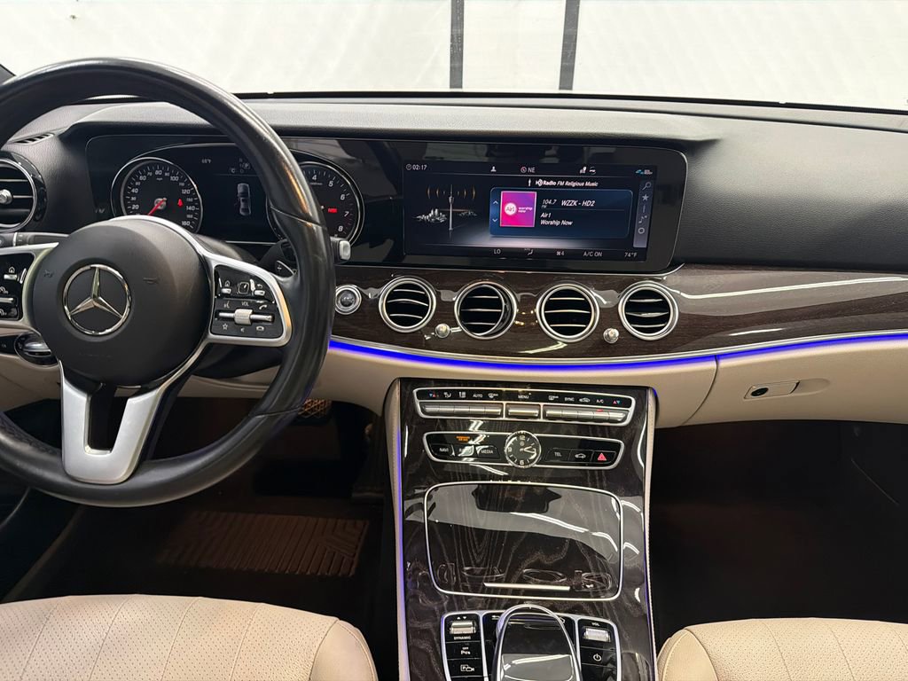 Used 2019 Mercedes-Benz E 300 4MATIC image 30