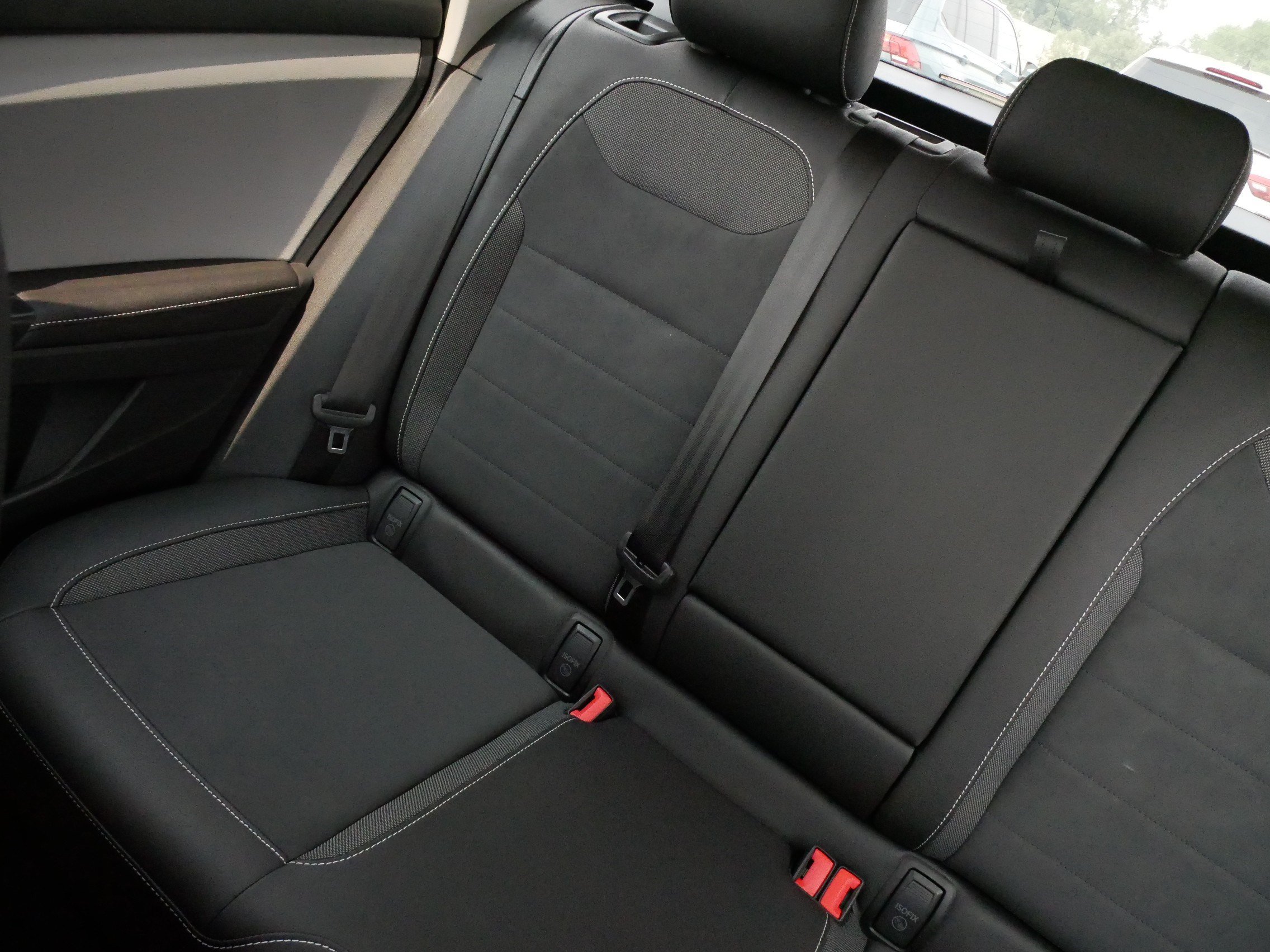 Used 2024 Volkswagen Taos SE w/ Panoramic Sunroof Package AWD/4WD image 12