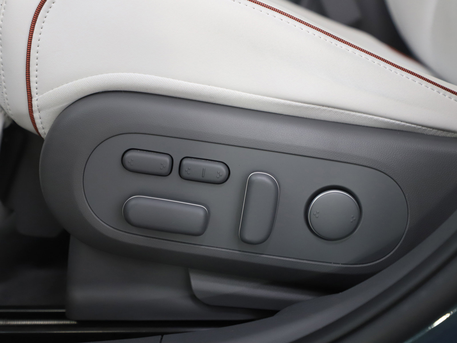 Certified 2024 Hyundai Ioniq 5 Limited image 30