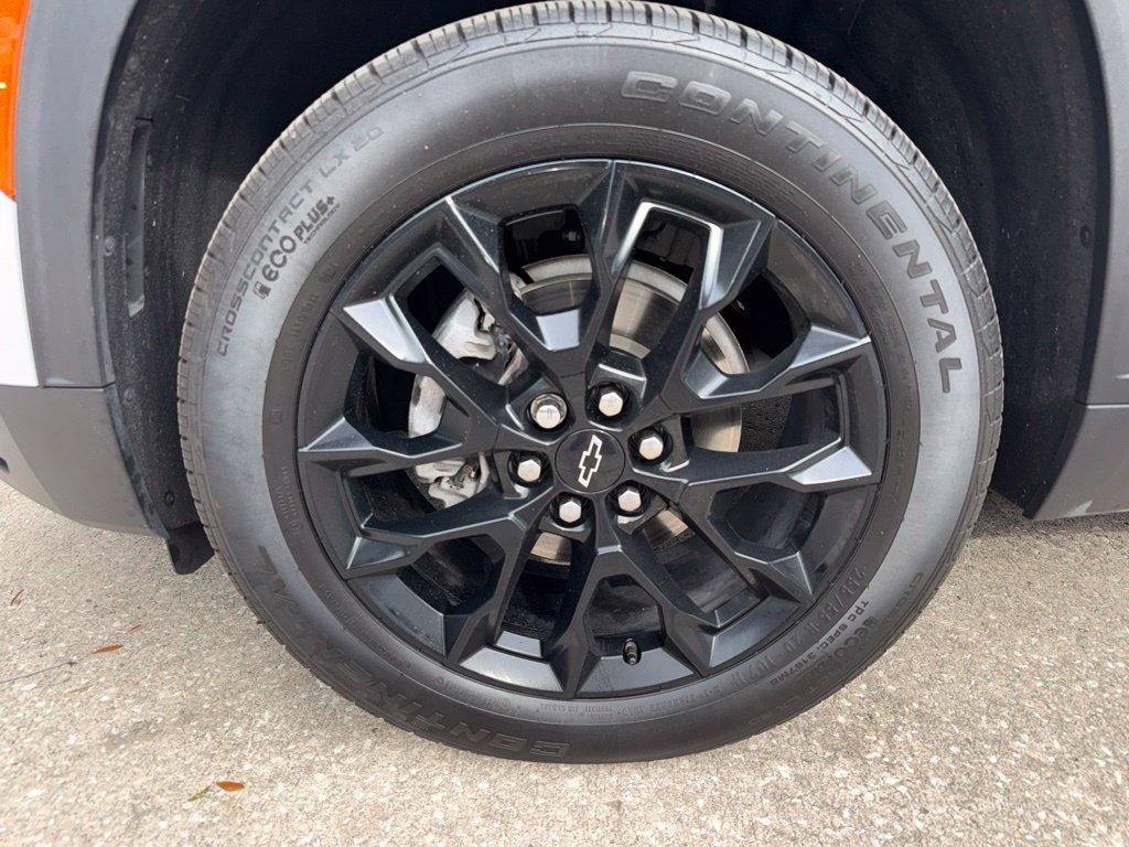 Used 2024 Chevrolet Traverse LT w/ Midnight/Sport Edition FWD image 37