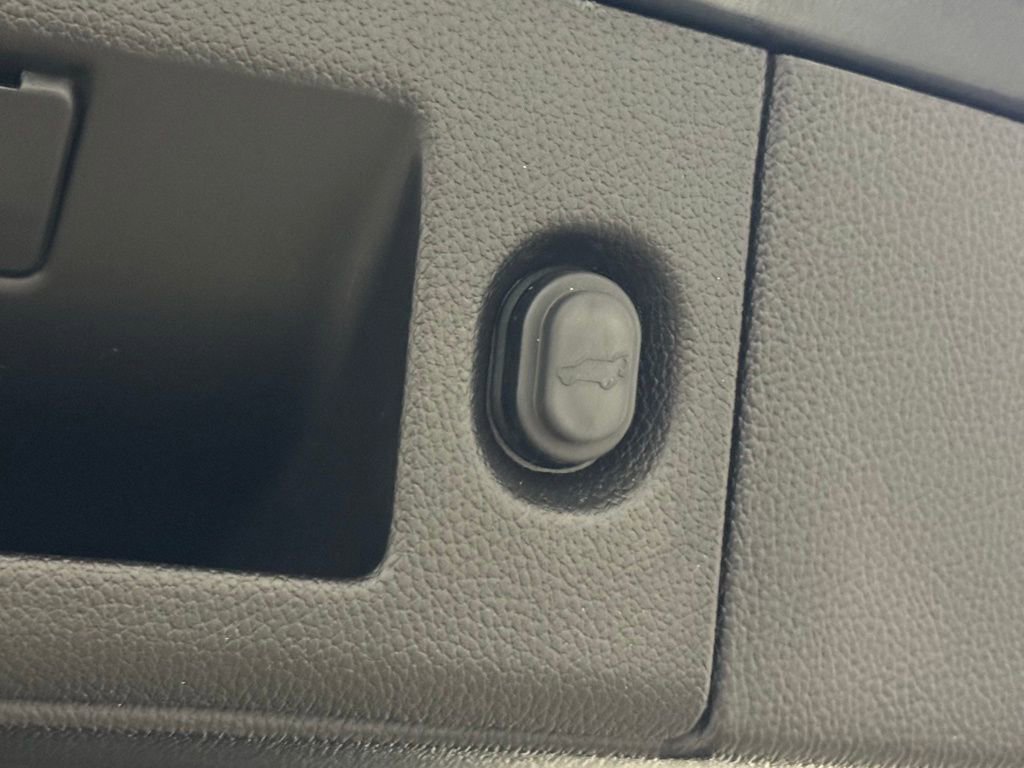 Used 2019 Chevrolet Tahoe Premier w/ RST 6.2L Performance Edition image 34