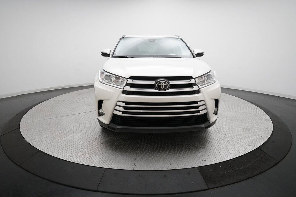 Used 2019 Toyota Highlander XLE image 11