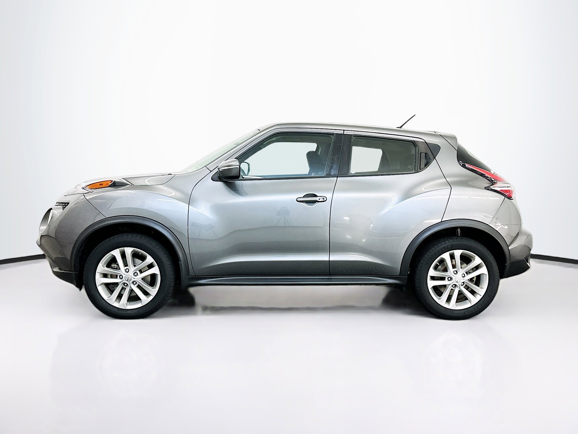 Used 2015 Nissan Juke S image 4
