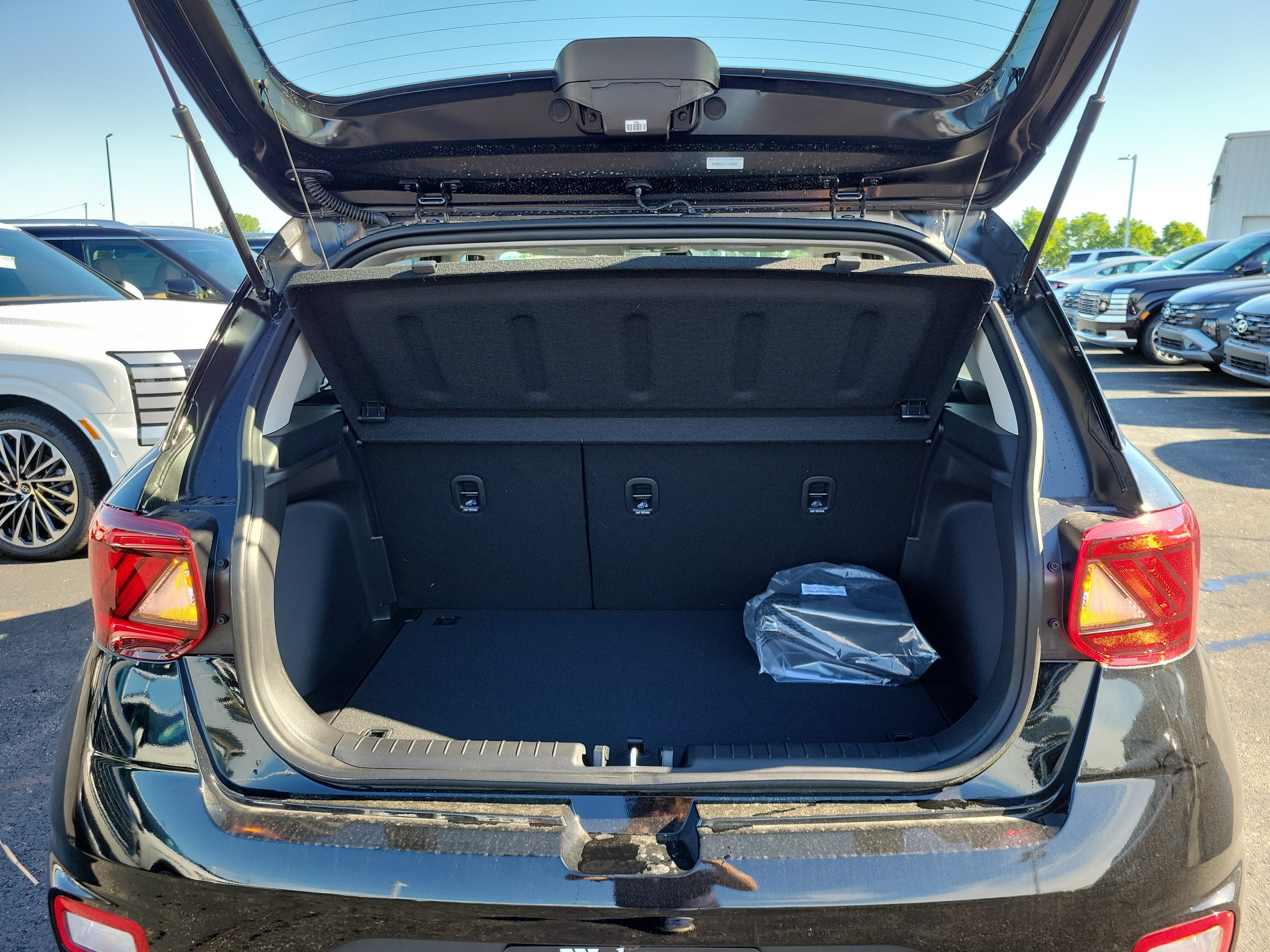 New 2026 Hyundai Venue SE FWD image 5