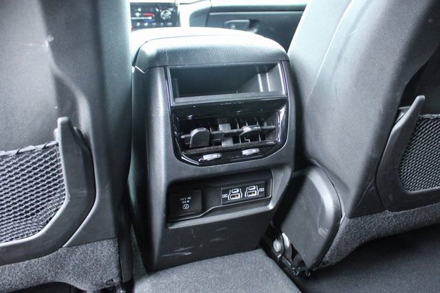 Used 2025 Jeep Grand Cherokee Laredo w/ Luxury Tech Group I AWD/4WD image 34