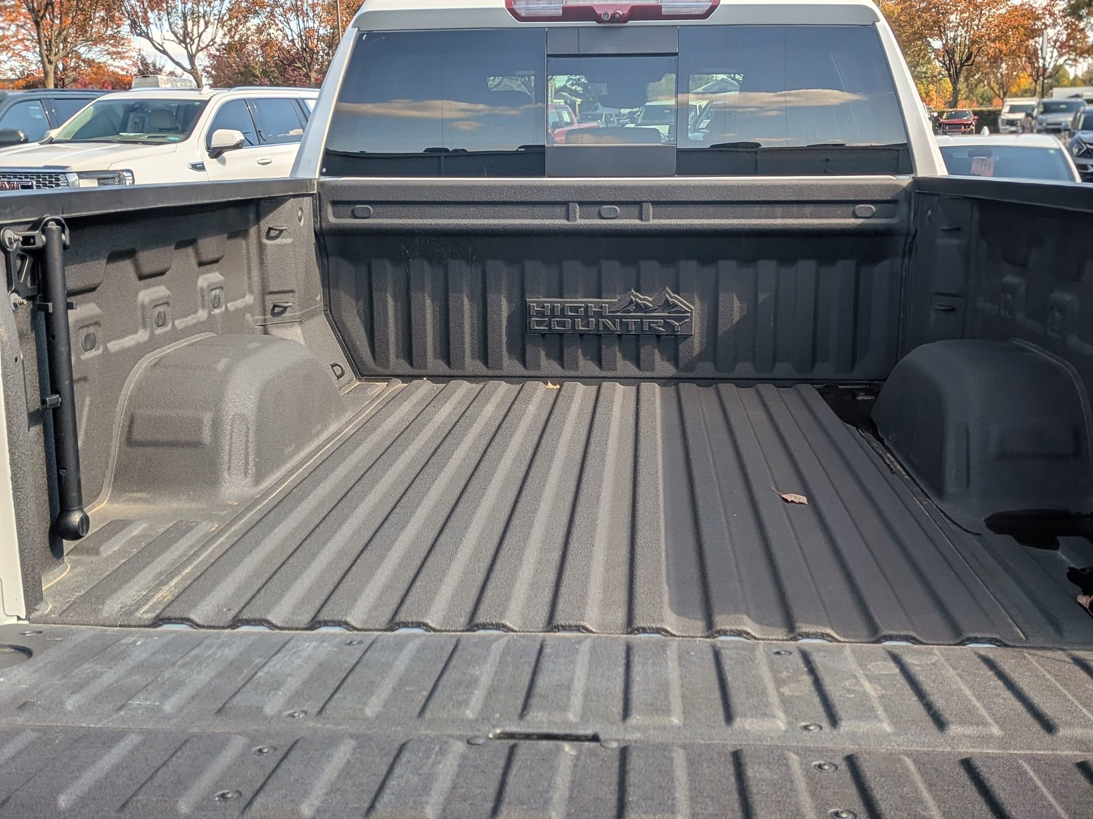 Certified 2023 Chevrolet Silverado 1500 High Country AWD/4WD image 35
