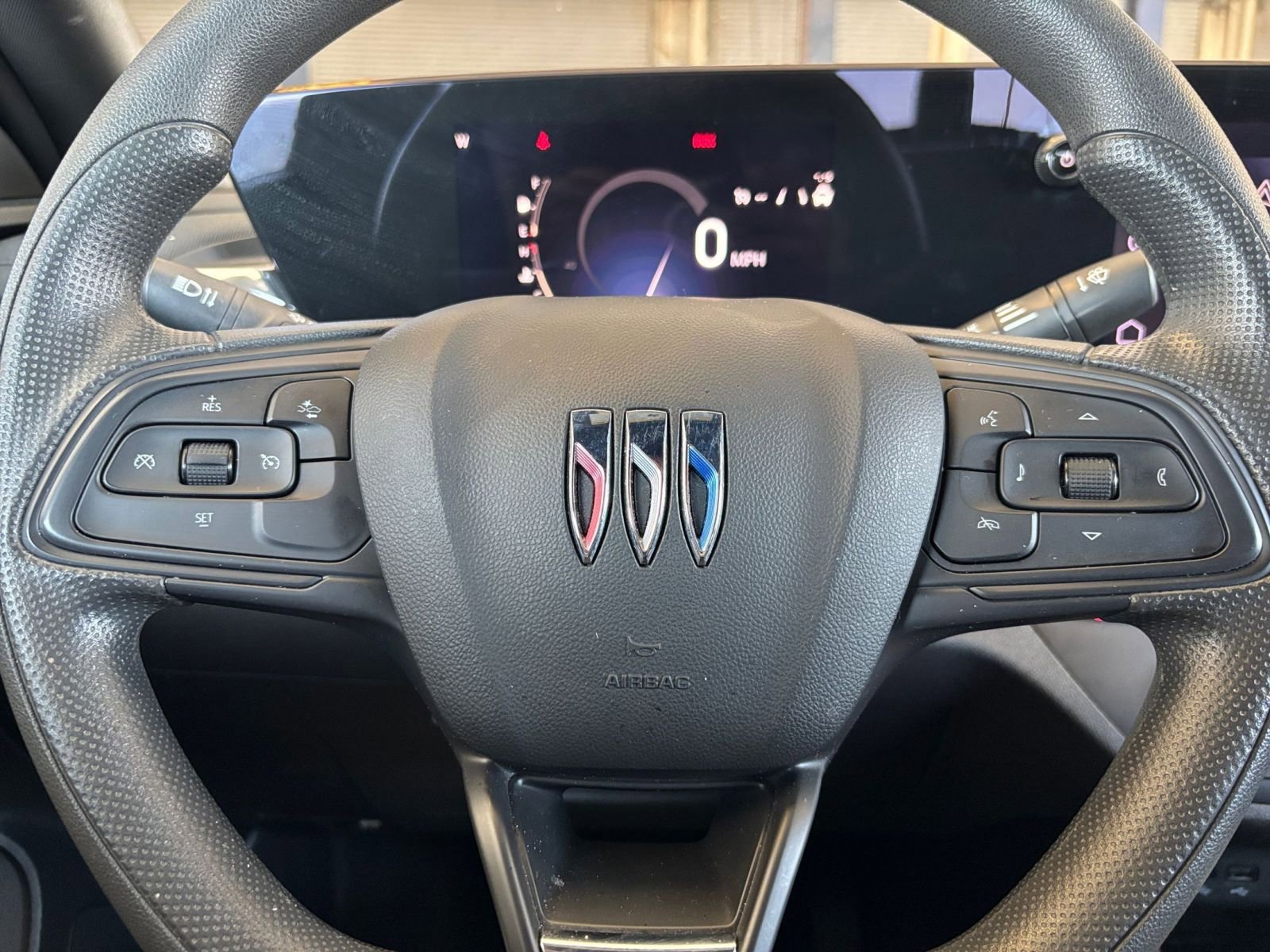 Used 2025 Buick Envista Preferred image 27