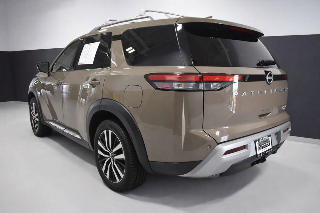 Certified 2023 Nissan Pathfinder Platinum image 3