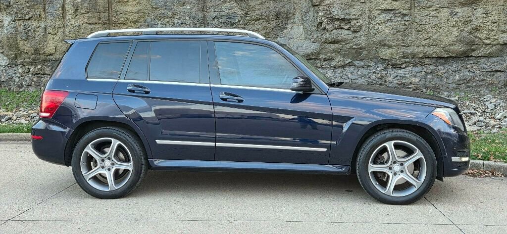 Used 2014 Mercedes-Benz GLK 250 BlueTEC 4MATIC image 2