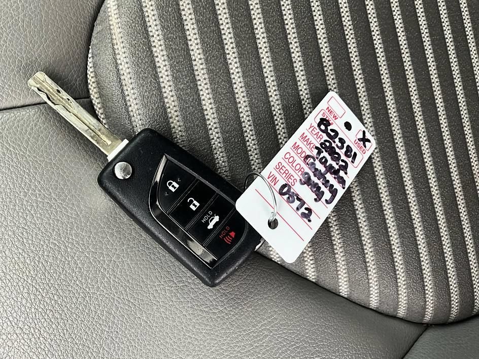 Used 2022 Toyota Camry SE FWD image 35