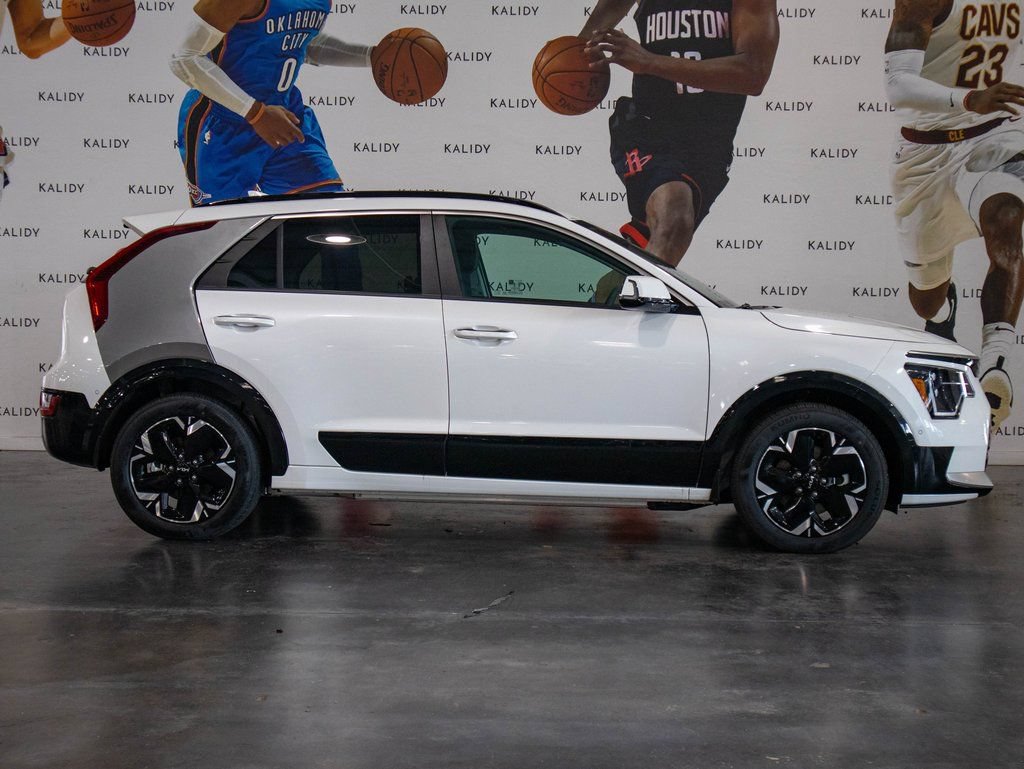 New 2023 Kia Niro Wave FWD image 19