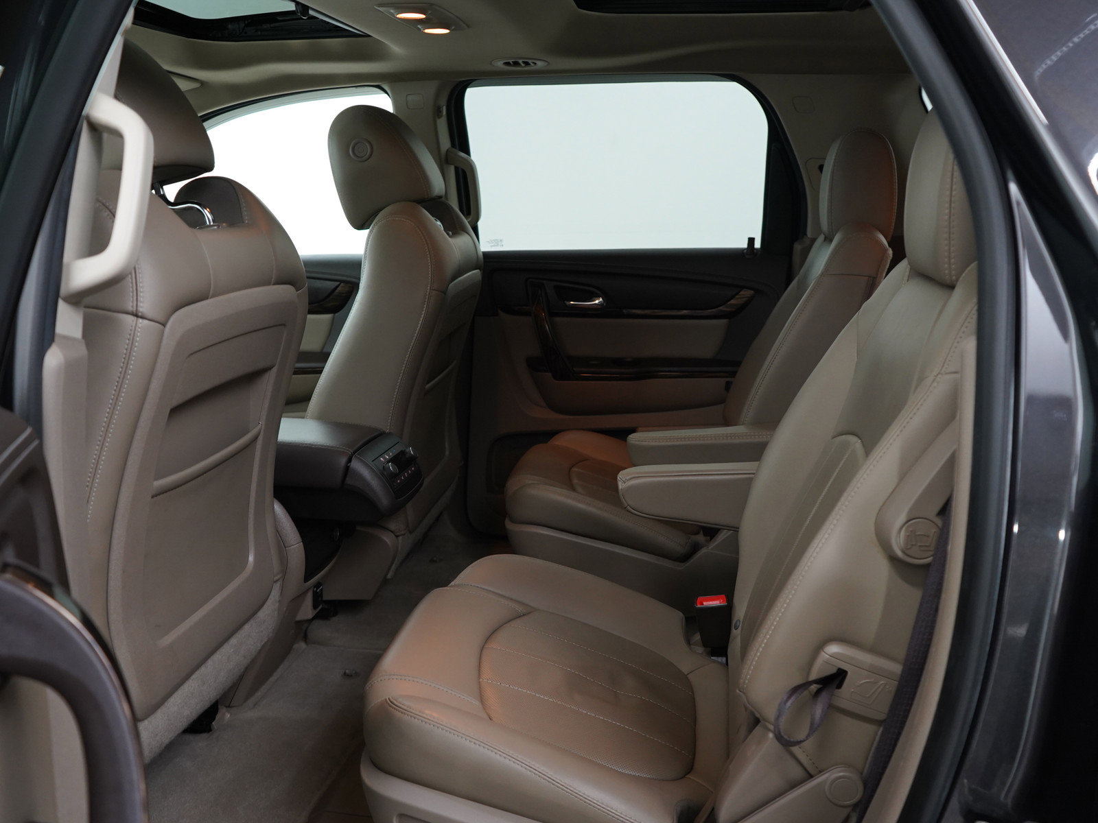 Used 2015 GMC Acadia Denali image 18