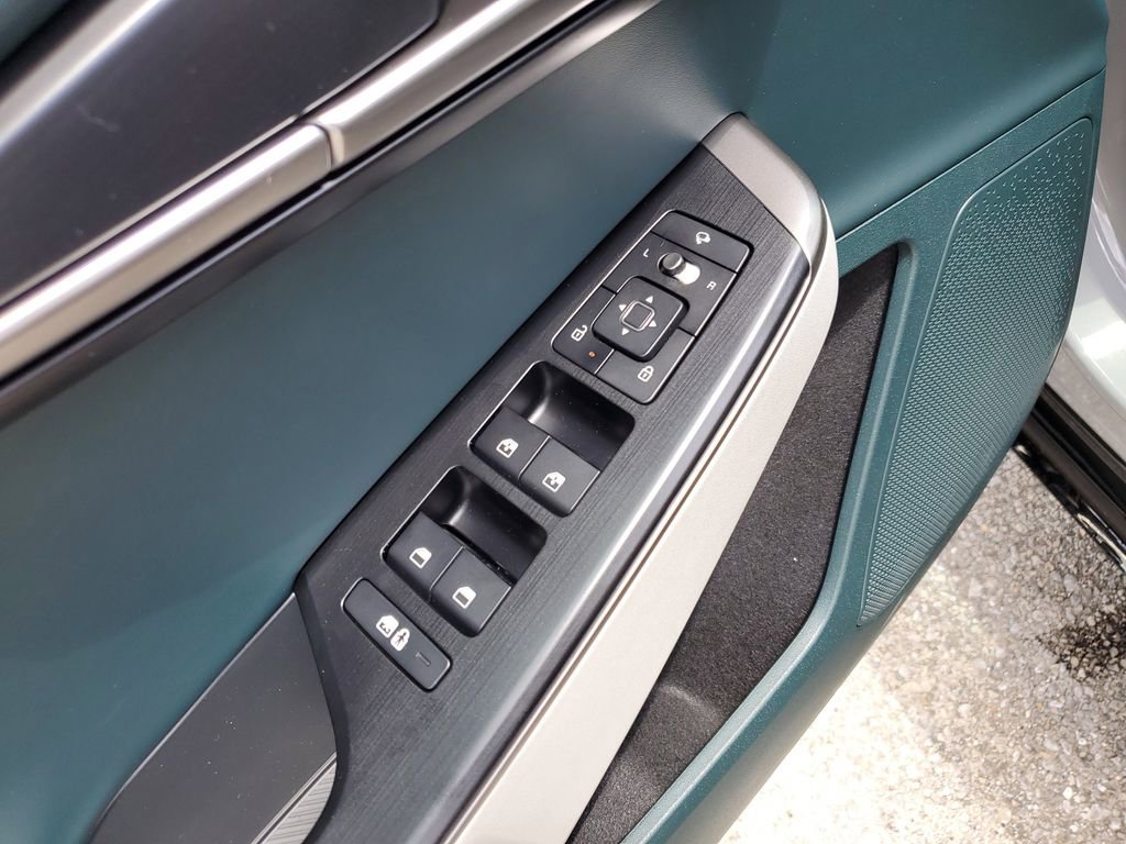 New 2025 Kia EV6 Wind image 10