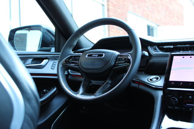 Used 2025 Jeep Grand Cherokee L Overland w/ Luxury Tech Group IV AWD/4WD image 51