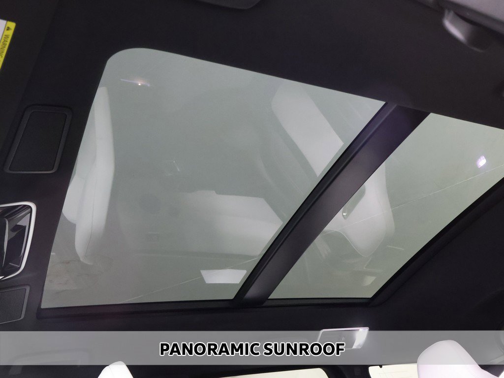 Used 2022 Land Rover Range Rover Sport SVR image 4