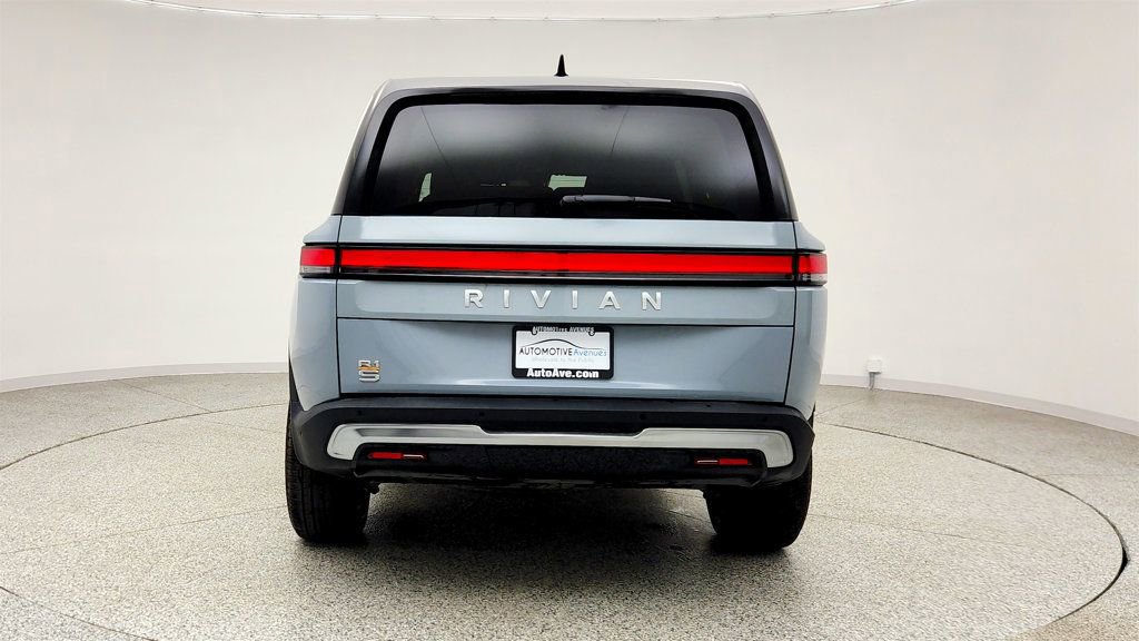 Used 2024 Rivian R1S Adventure image 6