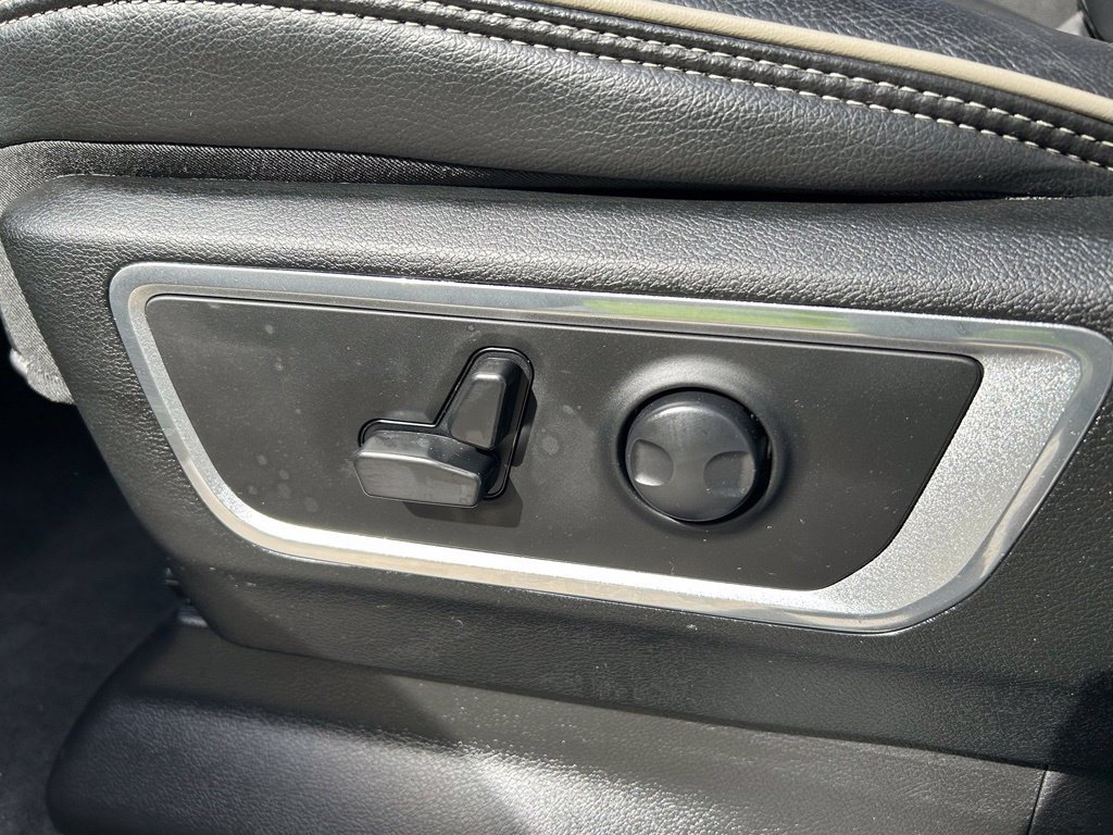 Used 2023 RAM 1500 Laramie RWD image 18