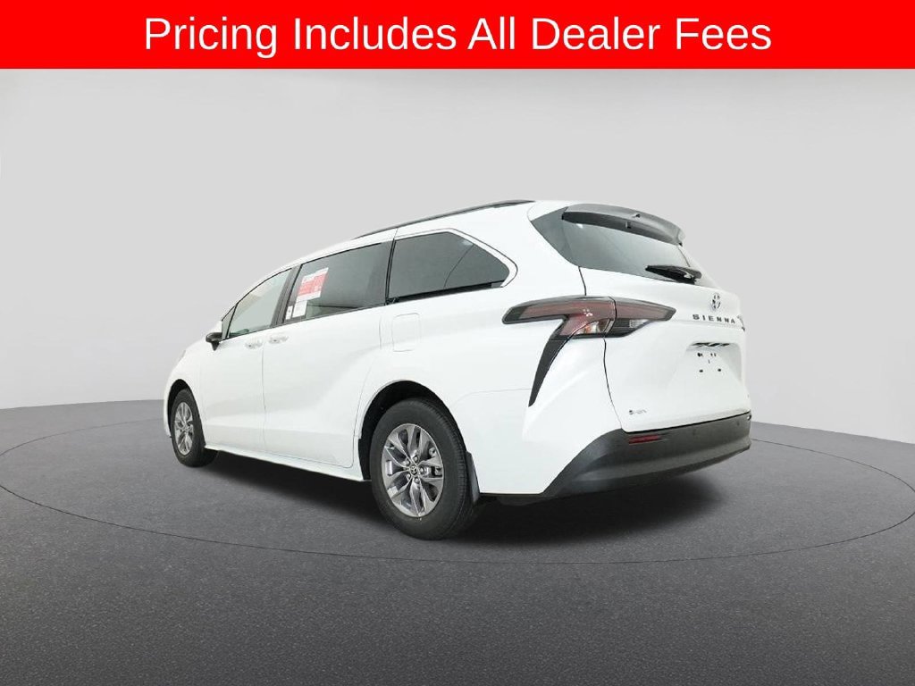 New 2026 Toyota Sienna XLE FWD image 21