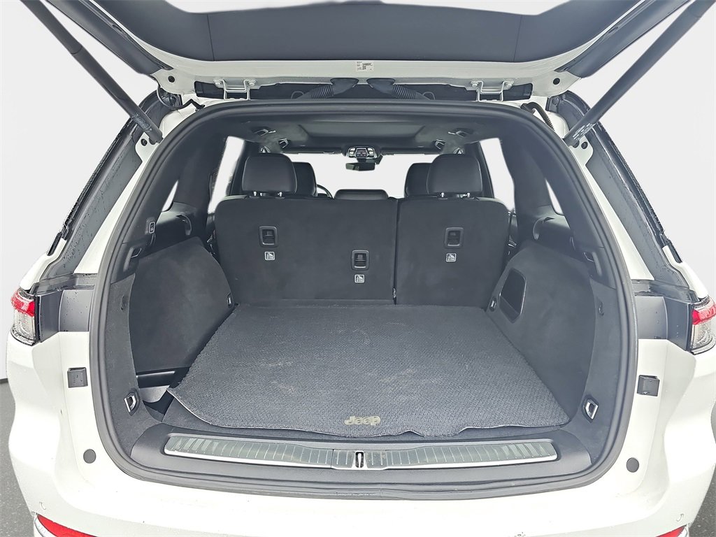 Used 2023 Jeep Grand Cherokee Summit image 14