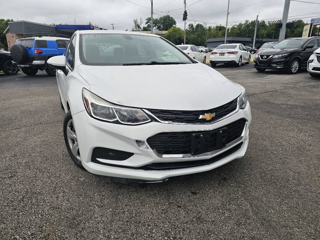 Used 2017 Chevrolet Cruze LS FWD image 5