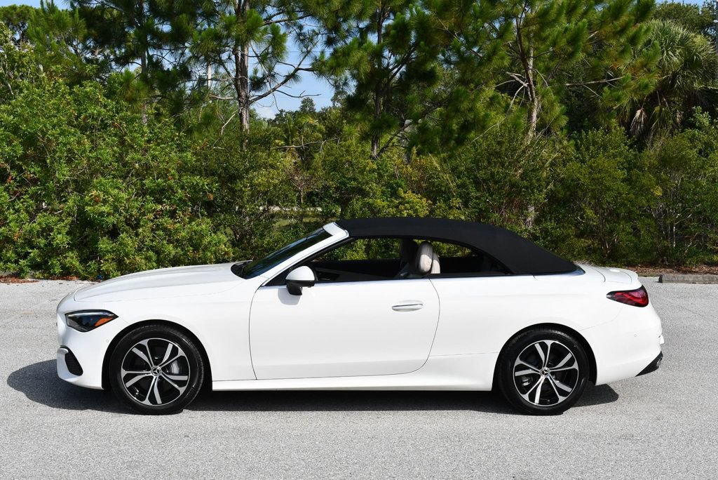 Used 2024 Mercedes-Benz CLE 300 4MATIC Cabriolet image 33