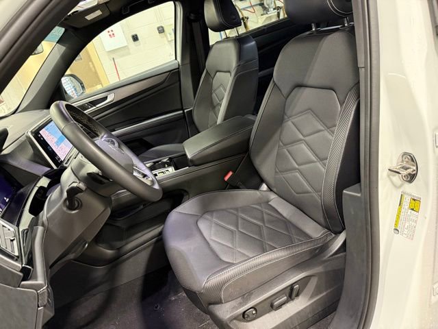 Certified 2024 Volkswagen Atlas Cross Sport SE image 22