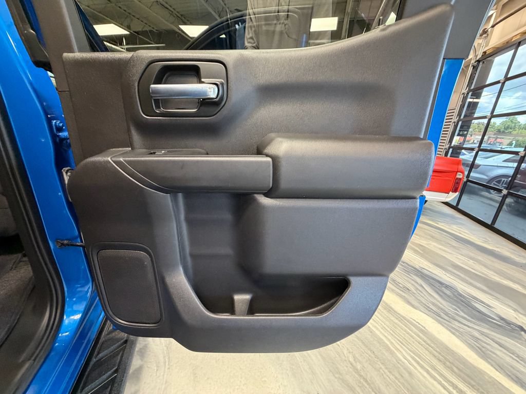 Used 2022 Chevrolet Silverado 1500 Custom Trail Boss w/ LPO, Dark Essentials Package AWD/4WD image 39