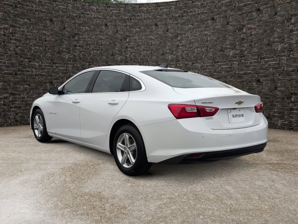 Used 2021 Chevrolet Malibu LS w/ Driver Confidence Package II image 4