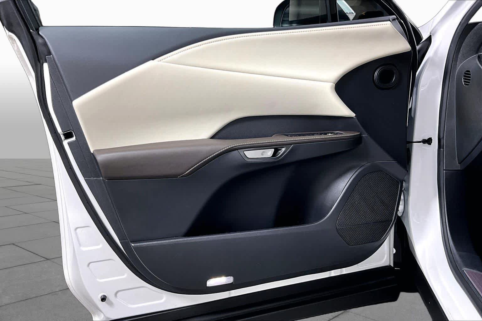 Certified 2024 Lexus RX 350 FWD w/ Technology Package image 20