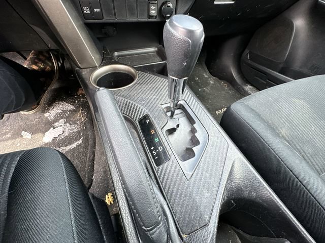 Used 2015 Toyota RAV4 LE image 24