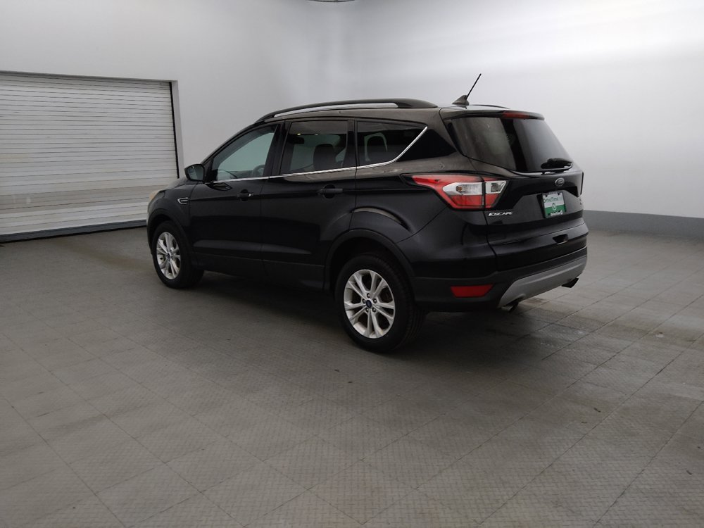 Used 2018 Ford Escape SE w/ SE Sync 3 Package AWD/4WD image 3