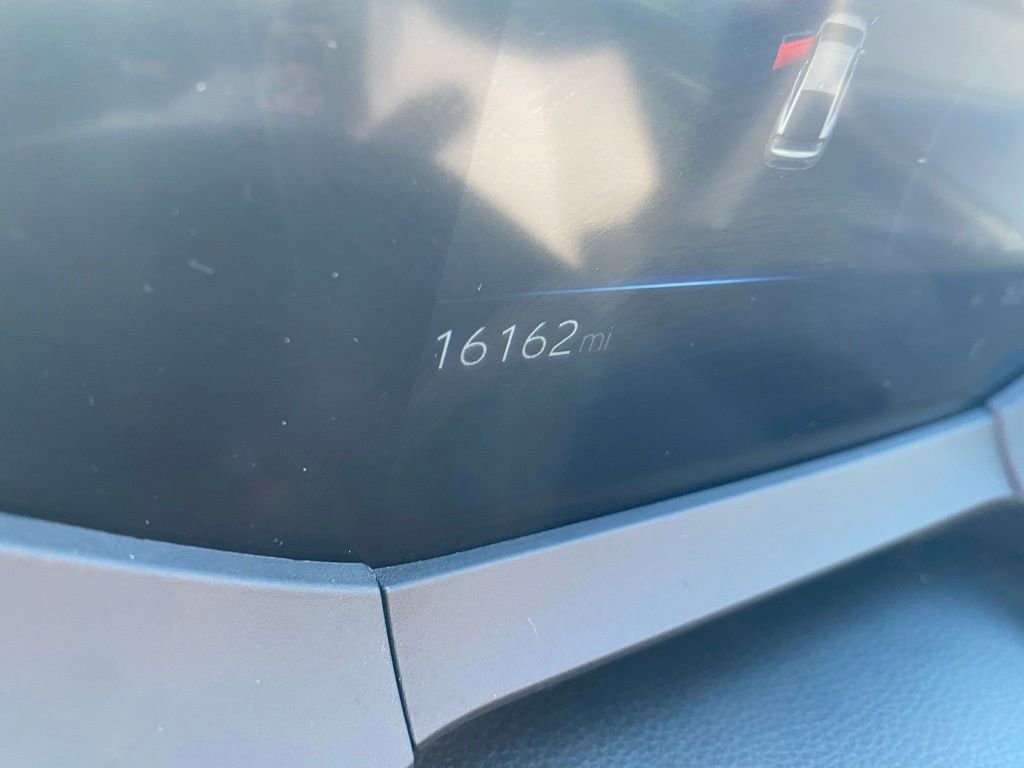 Used 2024 Toyota Prius LE image 5