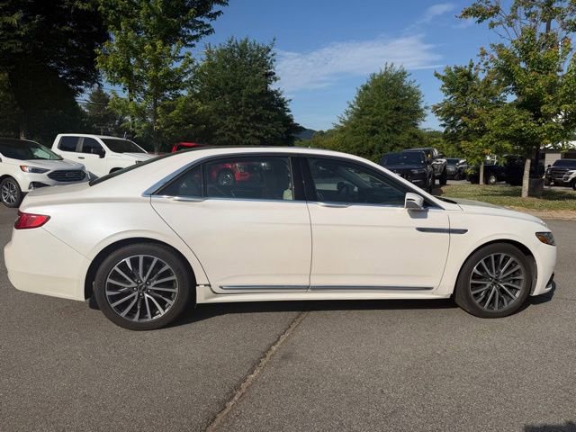 Used 2017 Lincoln Continental Select w/ Climate Package AWD/4WD image 6
