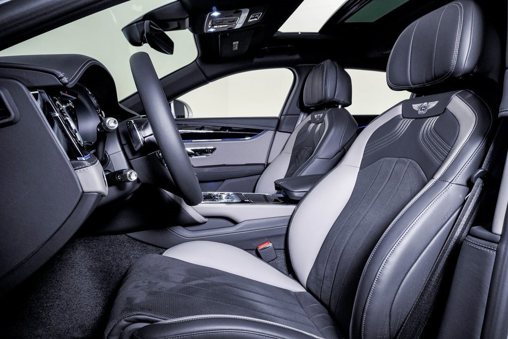 Used 2023 Bentley Flying Spur S V8 image 20