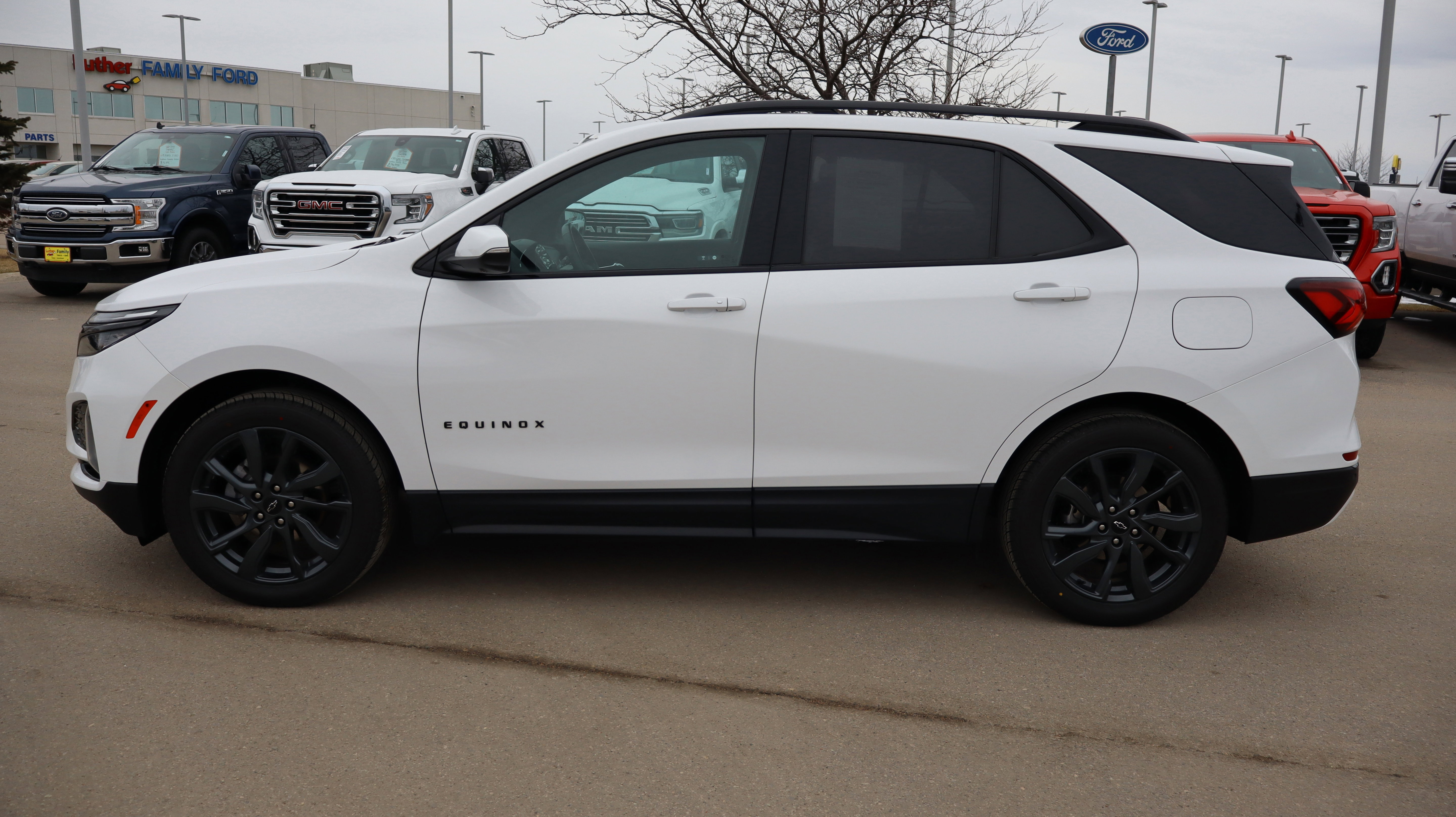 Certified 2023 Chevrolet Equinox RS w/ RS Leather Package image 4