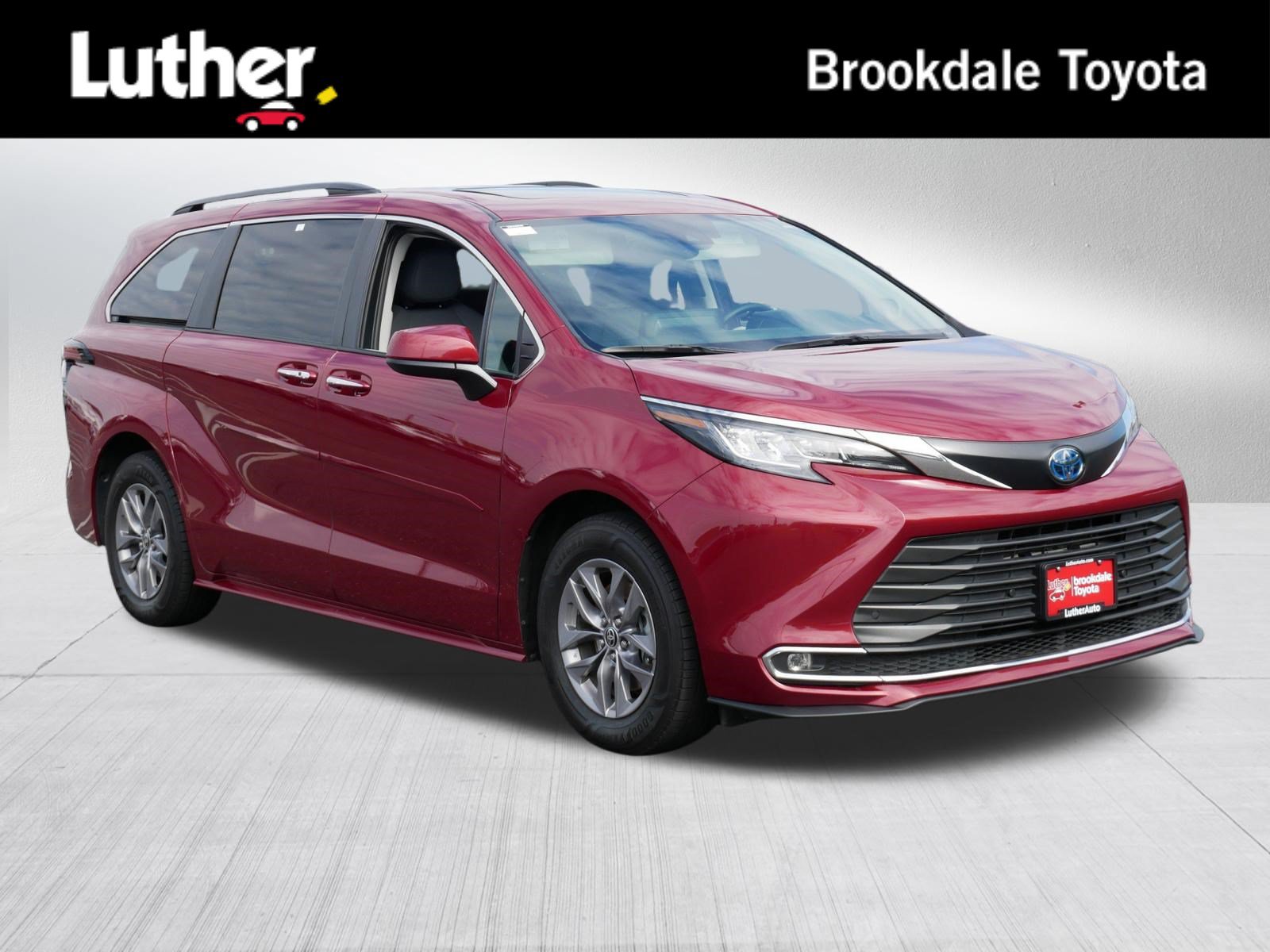 Certified 2022 Toyota Sienna XLE w/ XLE Plus Package