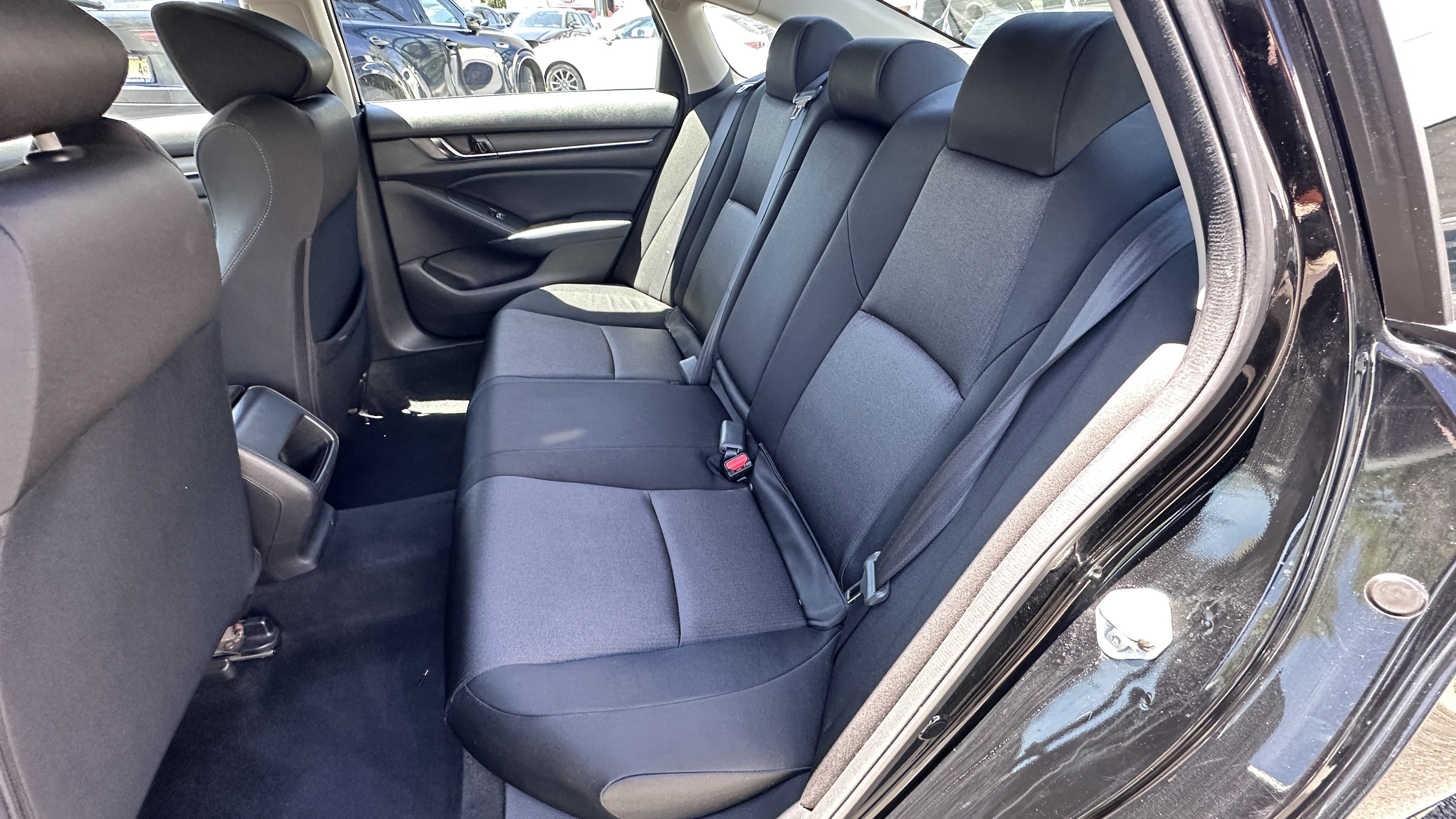 Used 2018 Honda Accord LX image 27