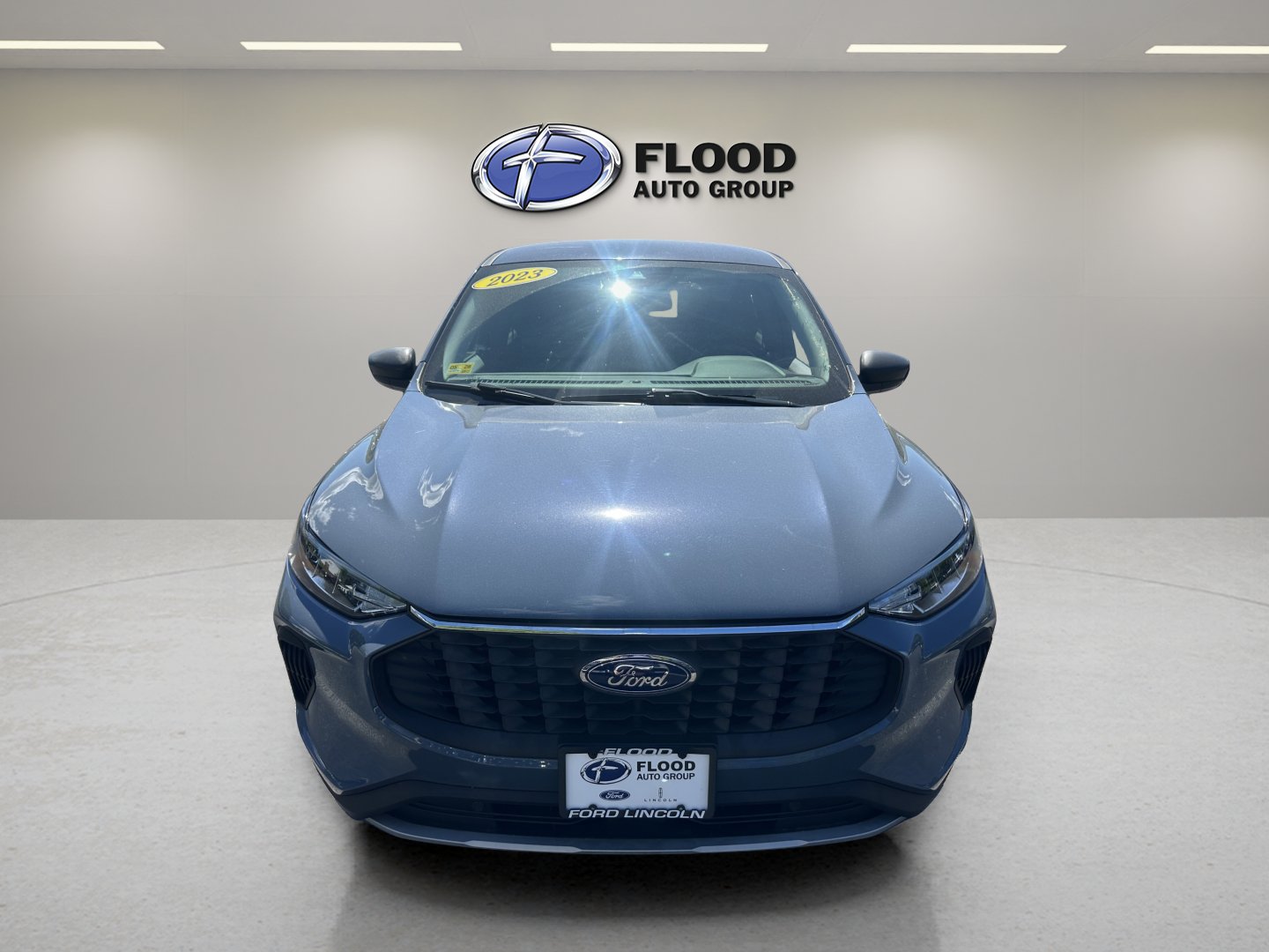 Used 2023 Ford Escape Active AWD/4WD image 2