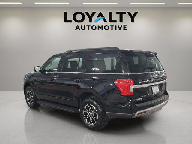 Used 2024 Ford Expedition XLT AWD/4WD image 3