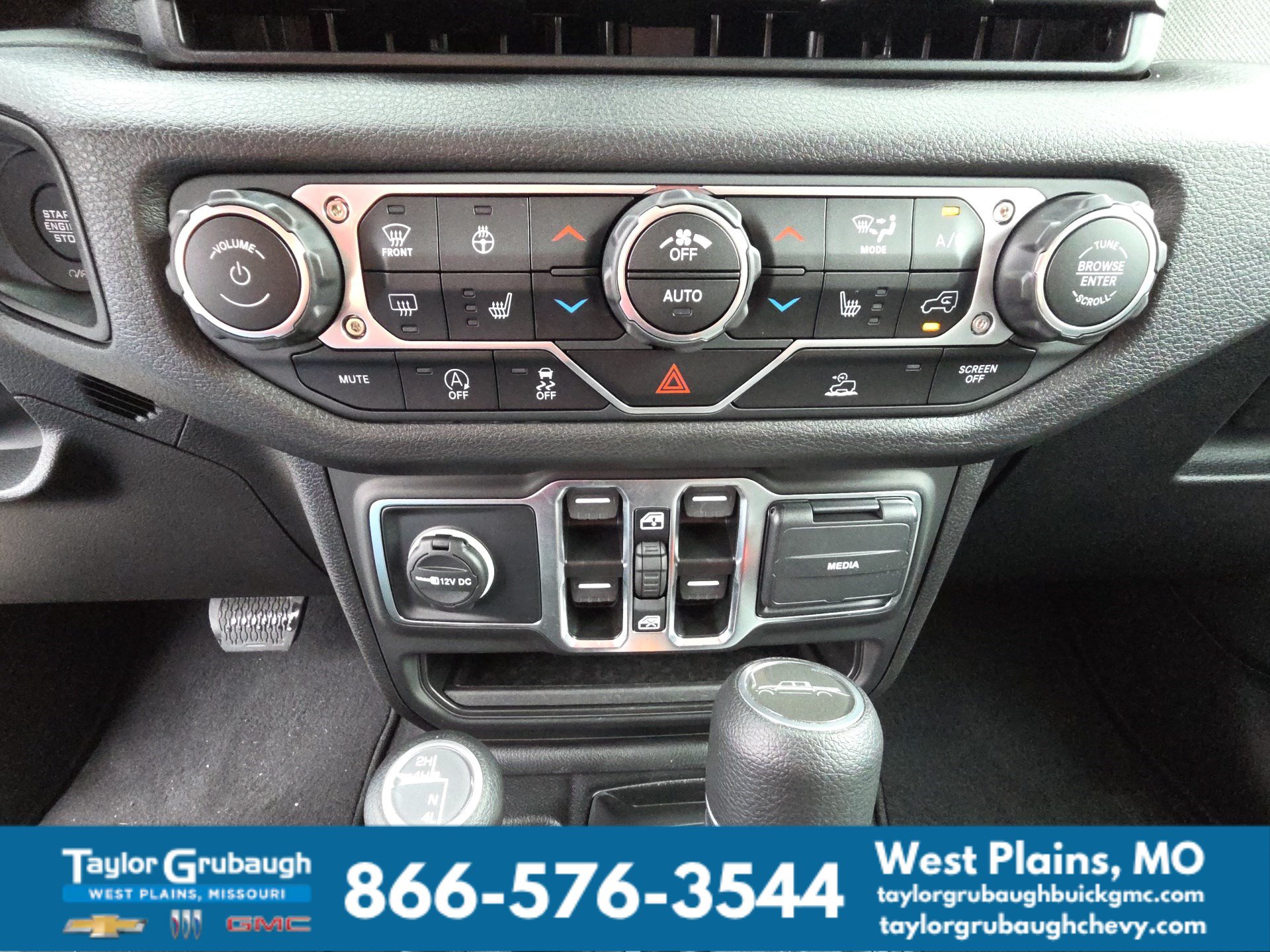 Used 2025 Jeep Gladiator Sport AWD/4WD image 24