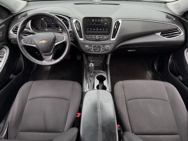 Used 2017 Chevrolet Malibu LT FWD image 11