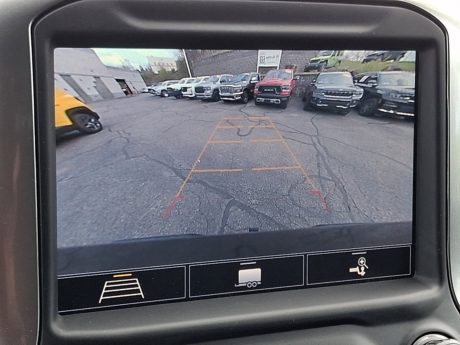 Used 2020 Chevrolet Silverado 1500 LT w/ All-Star Edition AWD/4WD image 17