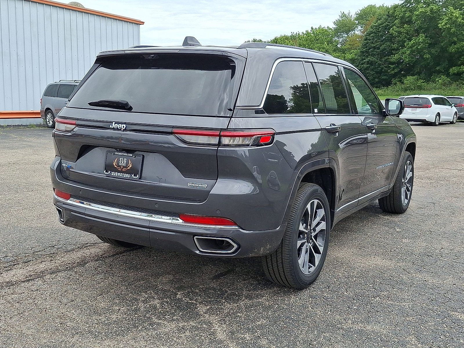 New 2024 Jeep Grand Cherokee Overland w/ Luxury Tech Group IV AWD/4WD image 12