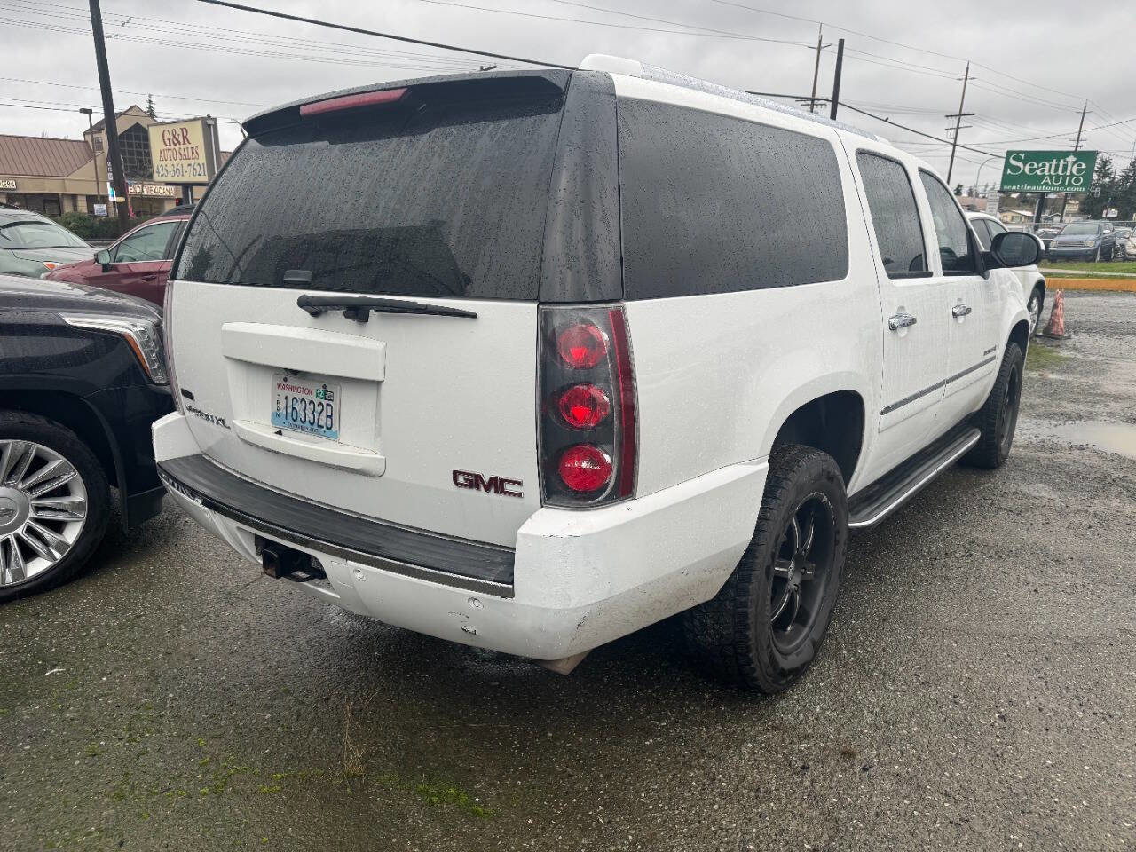 Used 2009 GMC Yukon XL Denali AWD/4WD image 11