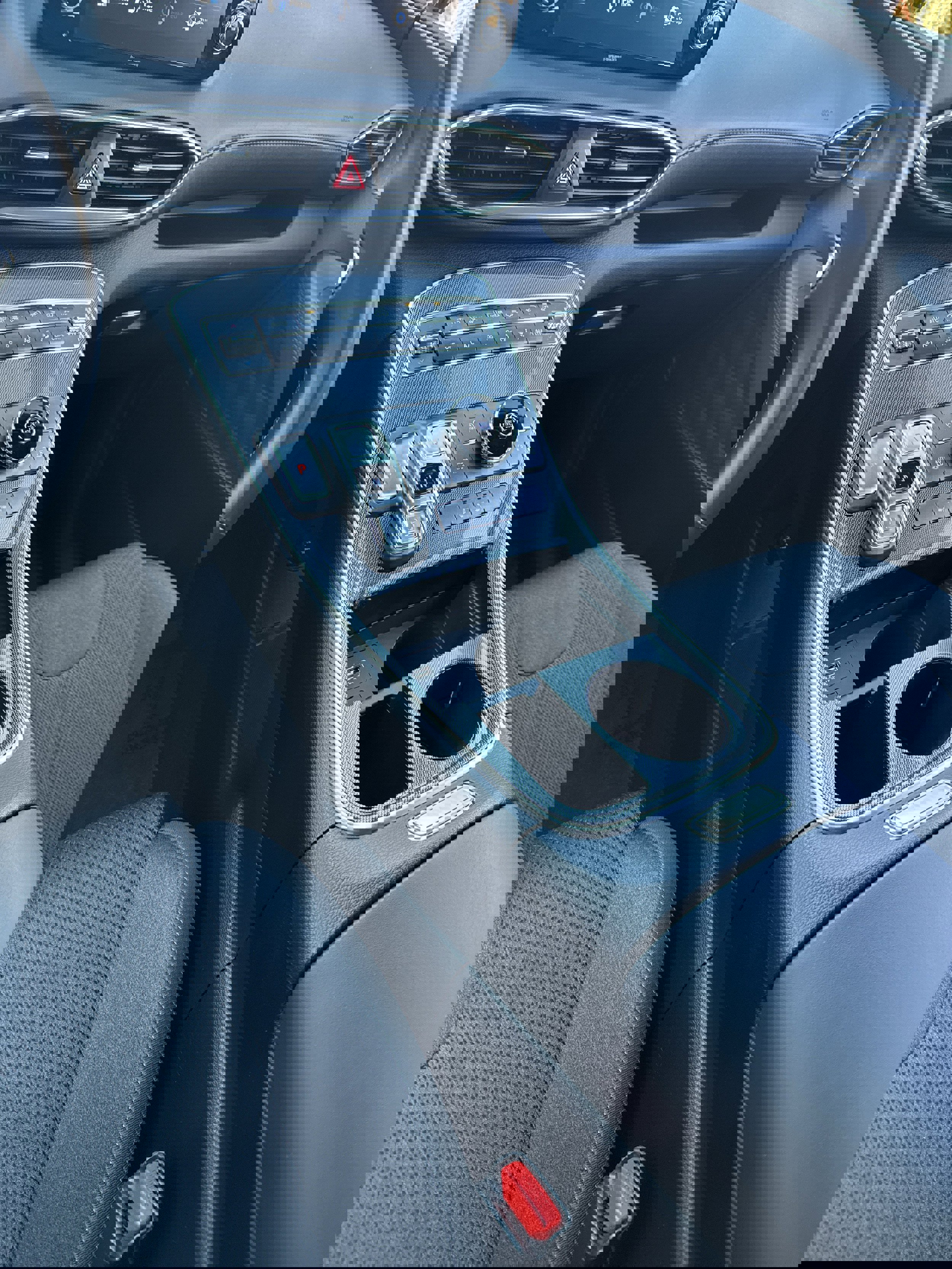 Used 2021 Hyundai Santa Fe SEL w/ Convenience Package image 8