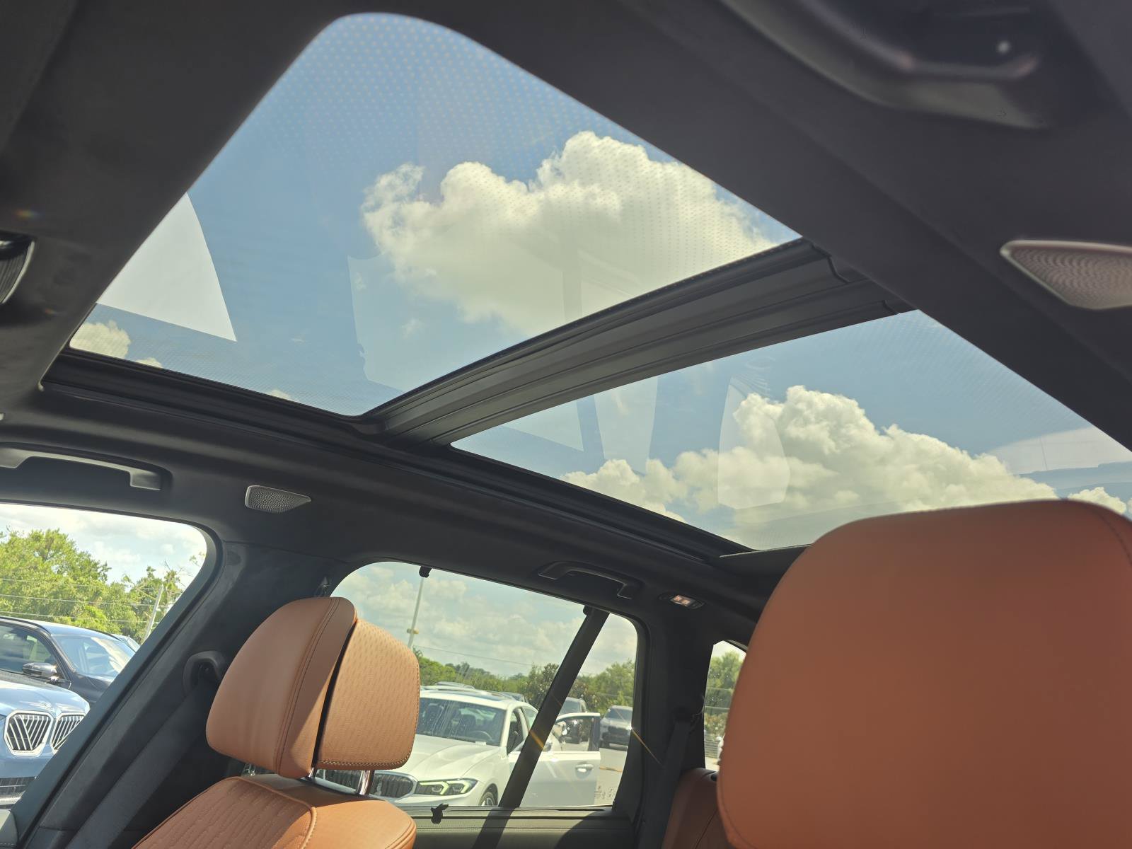 New 2026 BMW X5 M60i AWD/4WD image 24